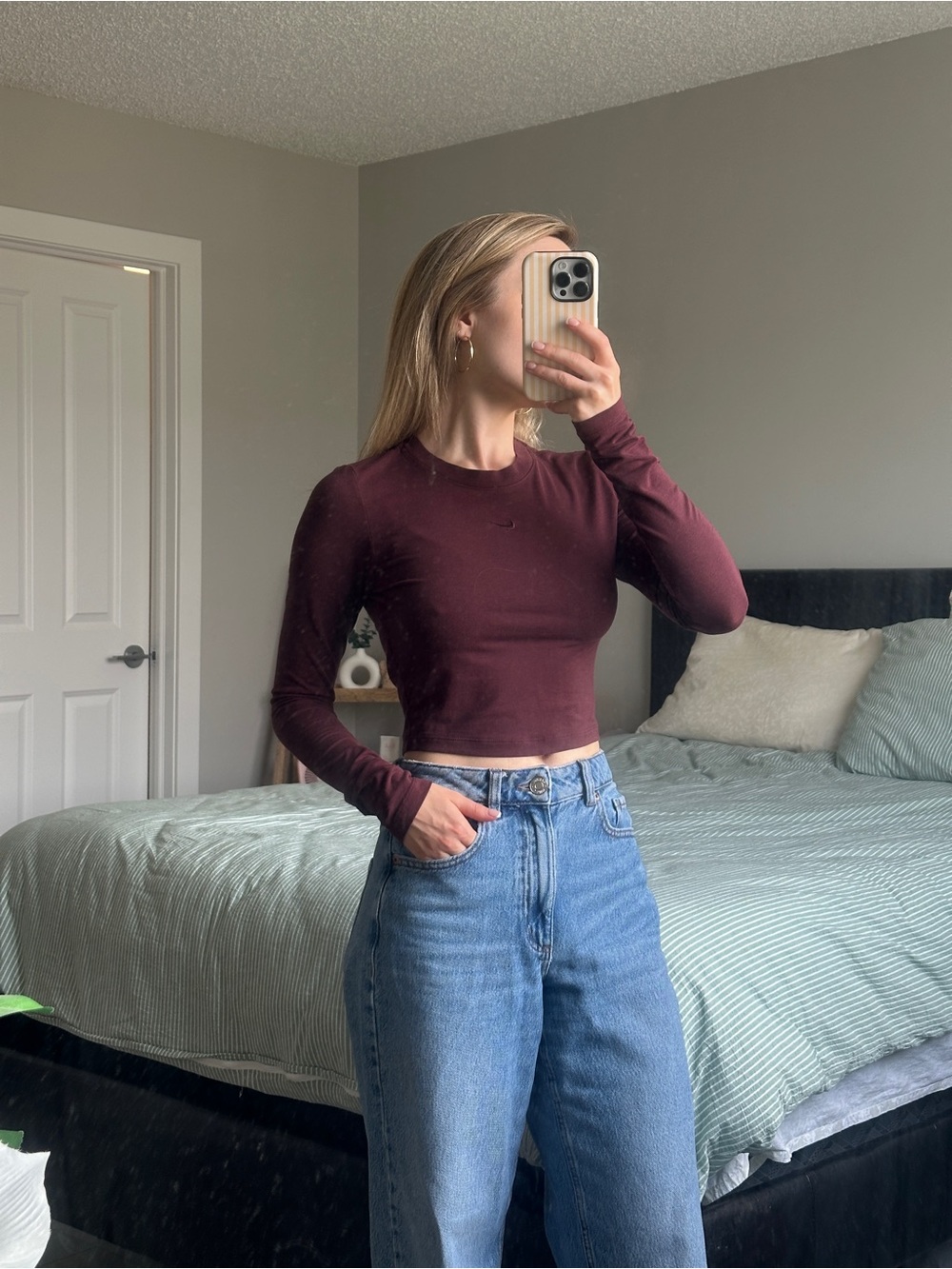 Nike - Women's XS Long-Sleeve Crop